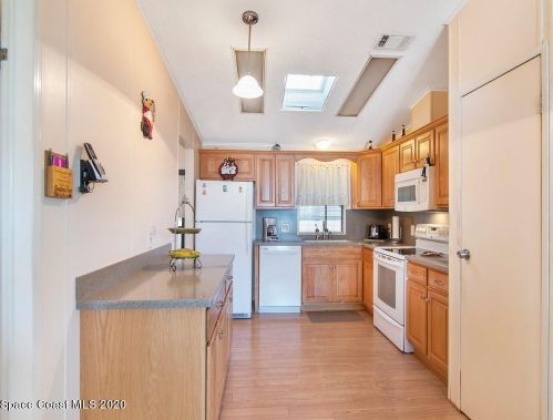 638 Wedelia Dr, Sebastian FL  32976-7120 exterior