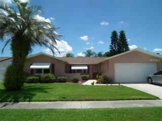 9611 118th Ln, Largo, FL 33772-2708