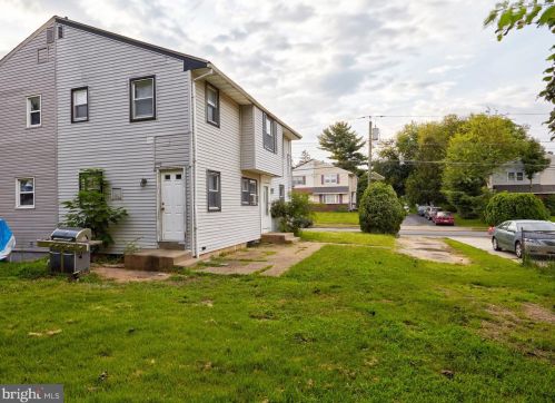 6833 Lee Ave, Camden NJ  08110-6122 exterior