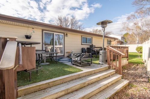 6936 89th St, Milwaukee WI  53224-4702 exterior