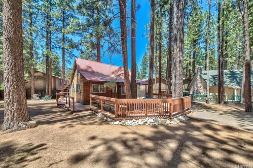 1032 Cellador Rd, South Lake Tahoe CA  96150-8828 exterior