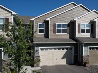 9517 Roosevelt Dr, Chanhassen, MN 55317-4612