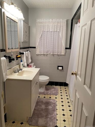 205 Titusville Rd, Poughkeepsie NY  12603-3270 exterior