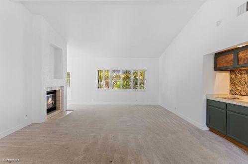 2021 Sonora Ct, Vista CA  92081-8946 exterior