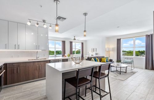 236 5th Ave, Delray Beach FL  33483-5207 exterior