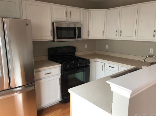 607 Lexington Blvd, Bethel, CT 06801-1343