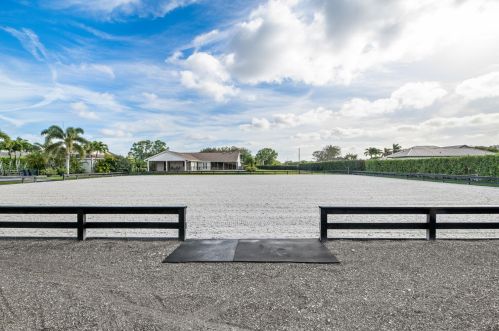 2904 Appaloosa Trl, West Palm Beach FL  33414-7639 exterior