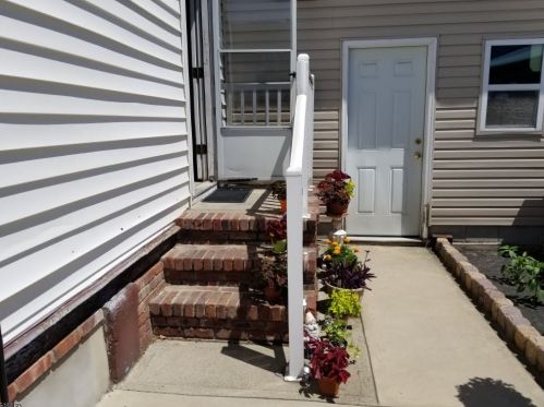42 Pulaski St, Newark NJ  07105-2614 exterior