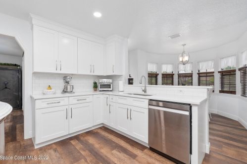 206 York Dr, Cocoa FL  32926-8742 exterior