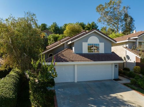 22114 Pamplico Dr, Santa Clarita CA  91350-2186 exterior
