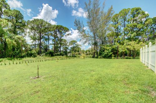 11538 Persimmon Blvd, West Palm Beach FL  33411-9021 exterior