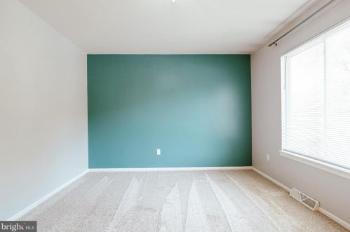 9 Heatherfield Way, Dover DE  19904-9752 exterior