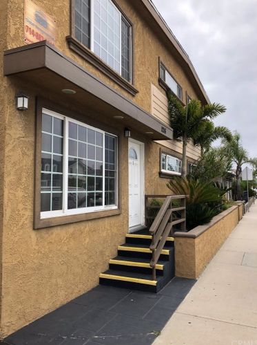1216 Balboa Blvd, Newport Beach CA  92661-1420 exterior
