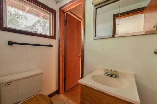 40 Tree Top Ln, Poughkeepsie NY  12603-4820 exterior