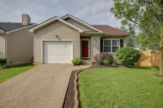 10502 Pinoak View Dr, Louisville, KY 40299-5838