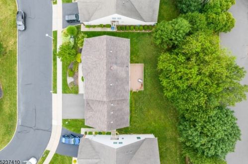 17 Shippen Ct, Flemington NJ  08822-6835 exterior