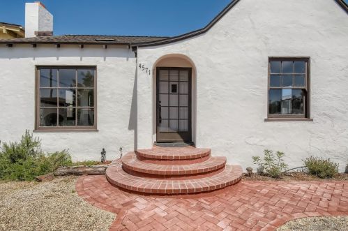 4571 33rd St, San Diego, CA 92116-4419