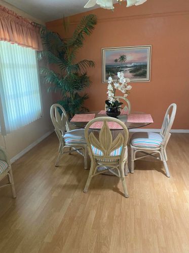 1714 Linwood Ave, Fort Pierce FL  34982-6194 exterior