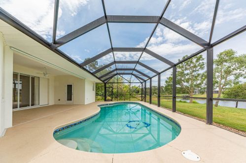 1578 Eagles Cir, Sebastian, FL 32958-6470