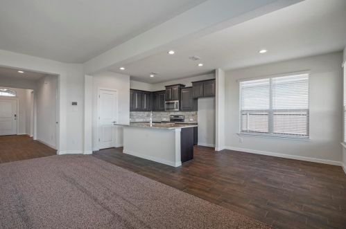 900 Nelson Pl, Burleson TX  76028-6834 exterior