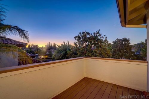 5521 Lesa Rd, La Mesa CA  91942-1704 exterior