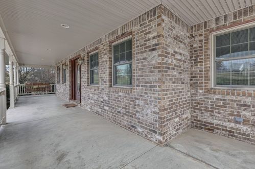 824 Old Millcreek Rd, Hookstown, PA 15050-1431