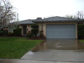 1014 Terrace Ave, Fresno, CA 93705-4441