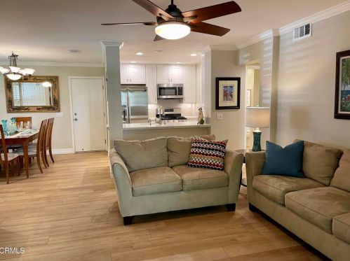 2043 Majorca Dr, Oxnard CA exterior