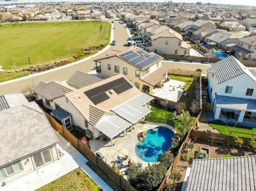 1611 Red Pheasant Ln, Manteca CA  95337 exterior