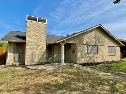 1708 Hendrick Dr, Plano TX  75074-4208 exterior
