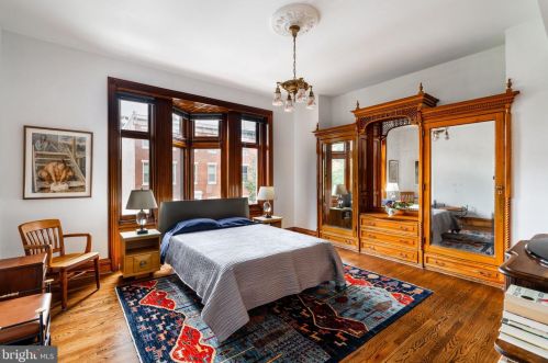 1708 Green St, Philadelphia PA 19130-7023 exterior