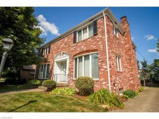 208 Poplar Ave, Canton, OH 44708-5533