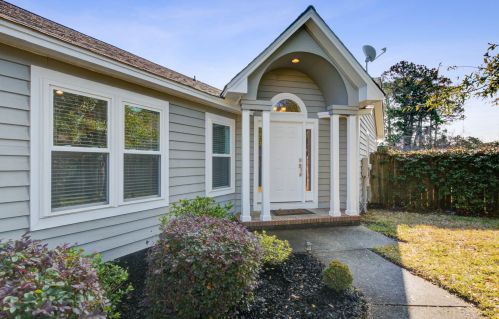 1309 Pilsdon Crst, Mount Pleasant SC  29464-3822 exterior