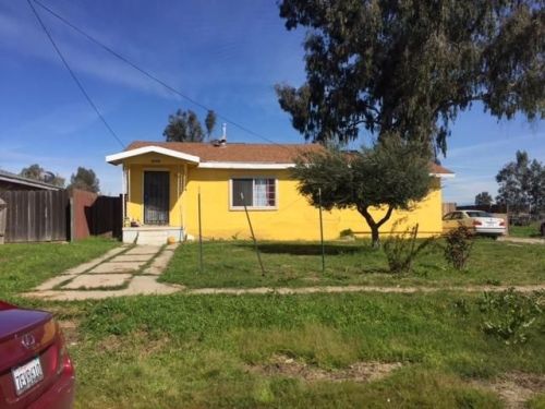 28263 Arizona Ave, Madera, CA 93638-1004