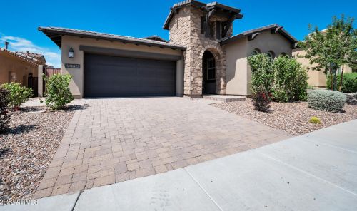 15714 11th Ln, Phoenix, AZ 85045