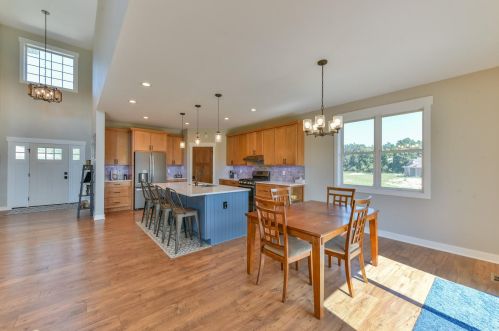 23533 8 Mile Rd, Muskego, WI 53150-6137