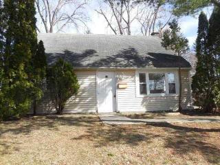 12 Luella Rd, Newtonville NY  12110-2415 exterior