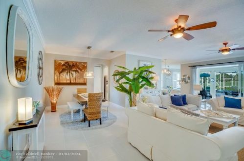 1525 79th Ave, Vero Beach FL  32966-1261 exterior