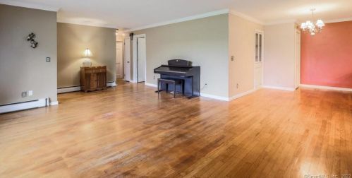 161 Heritage Rd, Putnam CT  06260-2737 exterior