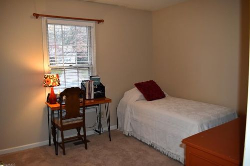 1123 Pepper Hill Rd, Greensboro NC  27407-2837 exterior