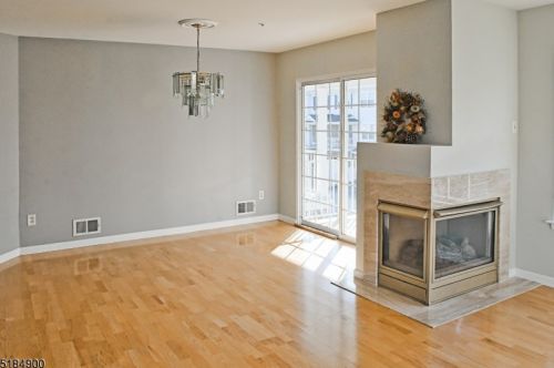 101 Sheffield Ct, Parsippany NJ  07834-3436 exterior