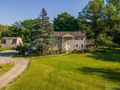 19 Allens Corner Rd, Flemington NJ  08822-5620 exterior