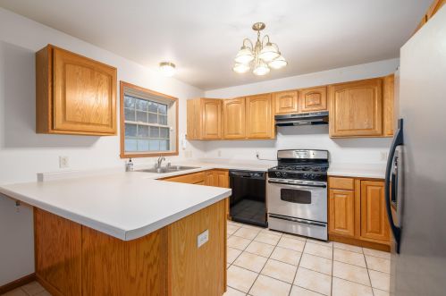 139 Hillside Cir, Fond Du Lac, WI 54937-7001