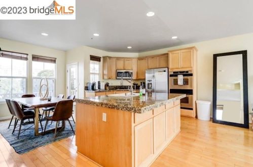 432 Accacia St, Daly City, CA 94014-1511