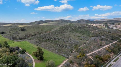 2762 Erringer Rd, Simi Valley CA  93065-1160 exterior