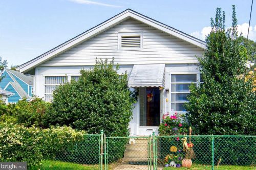 301 Summit Ave, Wilmington DE  19804-1725 exterior