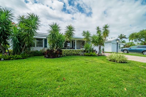 1722 19th Dr, Boynton Beach, FL 33426-6422