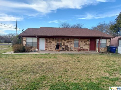 203 Avenue, Copperas Cove, TX 76522-2156