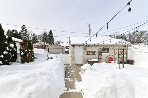 2609 63, Milwaukee WI 53219-2640 exterior