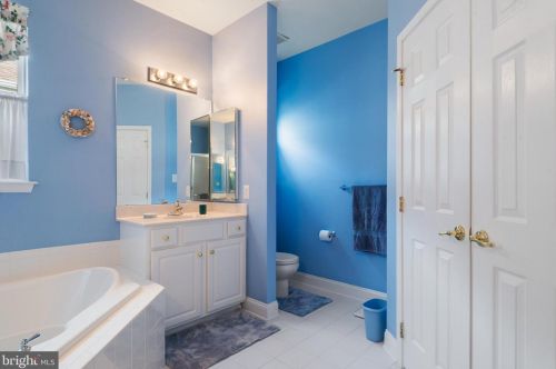 122 Somerfield Rd, Swedesboro NJ  08085-2504 exterior